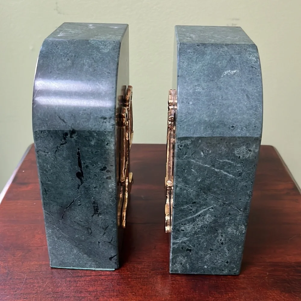 Green Marble Bookends with Gold Plated Scales of Justice - Picture 6 of 10